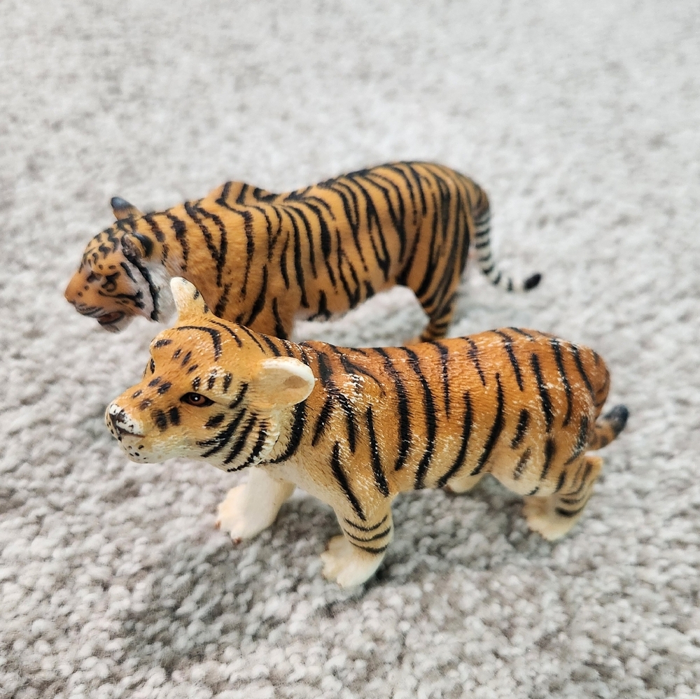 Schleich Tiger figurine/Blip Toys, Lot of Two - Picture 3 of 4
